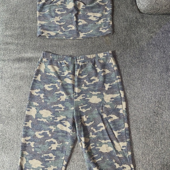 Two piece camo set